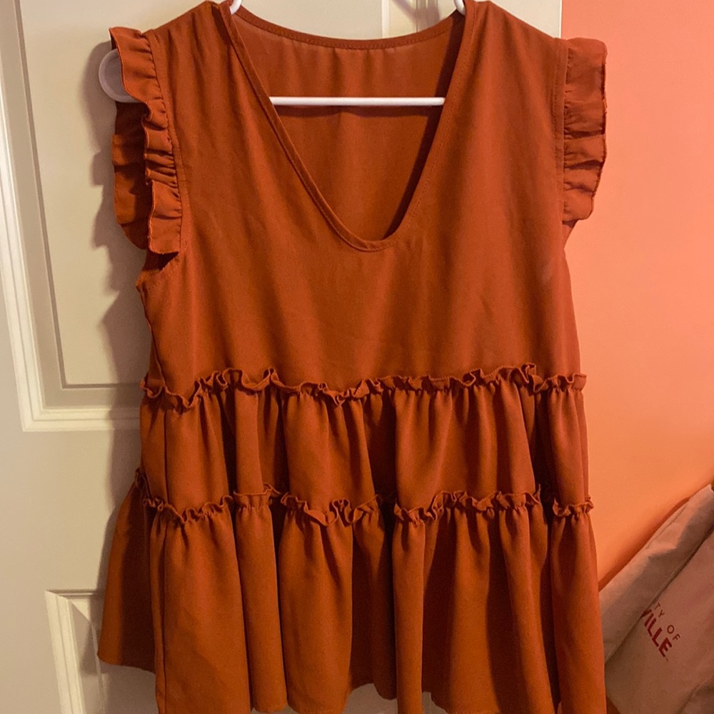 shein flowey top. women’s size small.